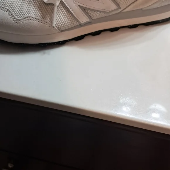 New Balance White Cushioned Sneakers - Picture 3 of 4